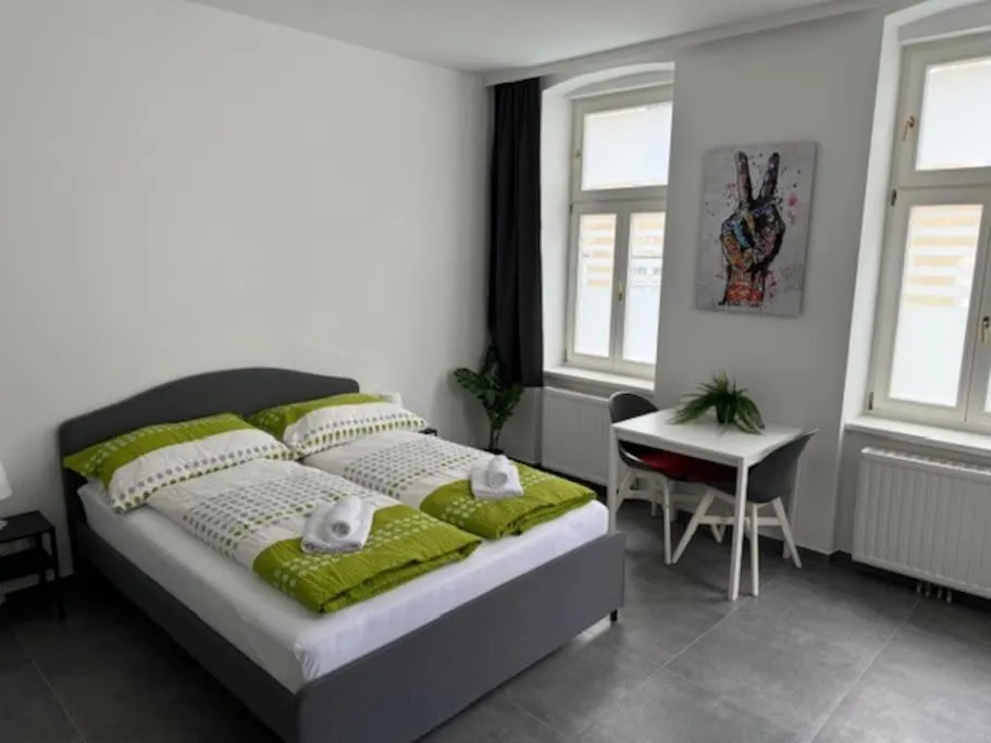 Klein aber Fein mit Terrasse - 3