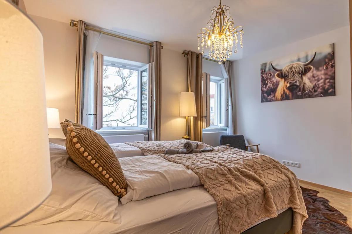 Luxury Penthouse Panorama Your Vienna Retreat - 3