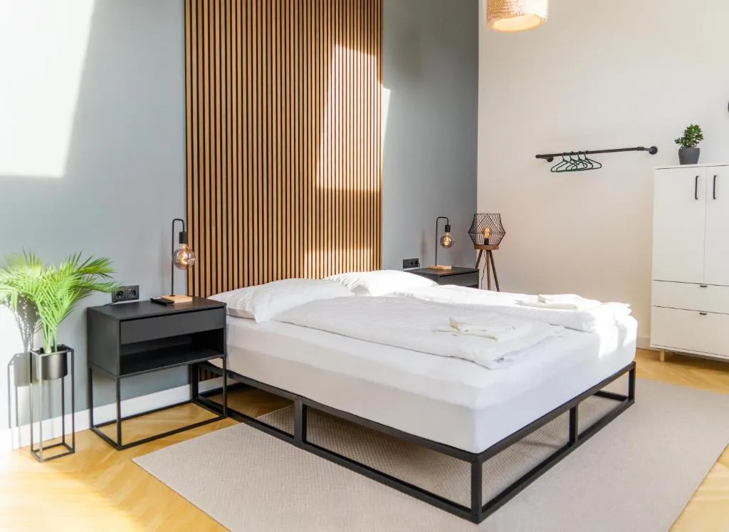 MyFlat – Bright Apartment near Central Station