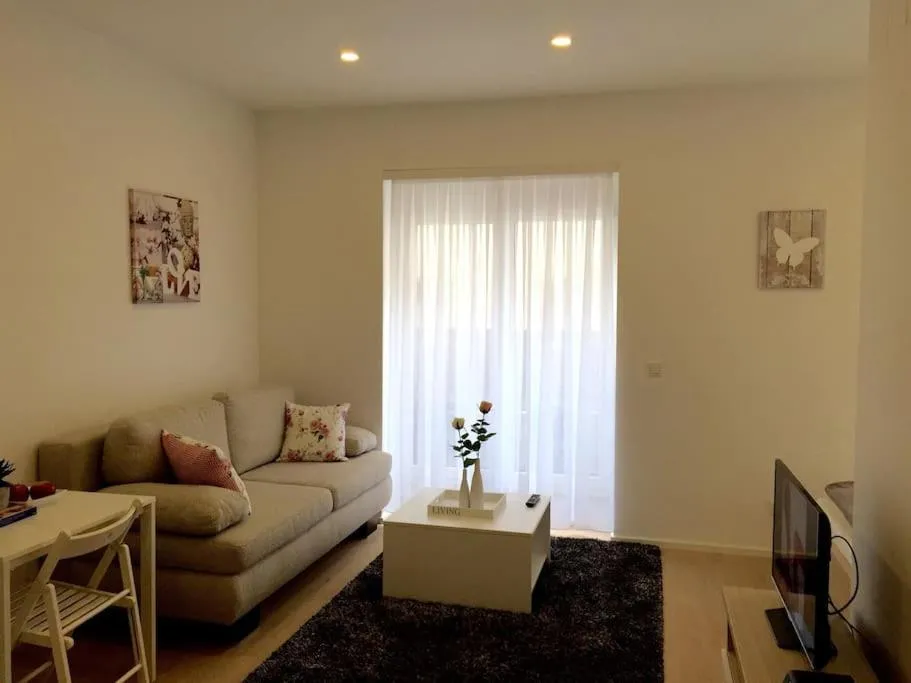 NEW Apartment – 10 min DOWNTOWN