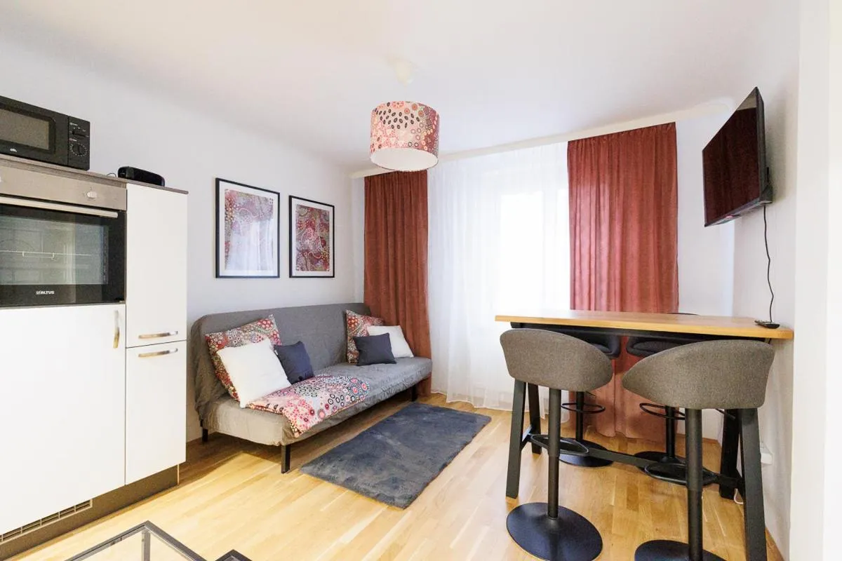 NEW! ShalalaLiving – Lucky strike! Cozy & Homely near Schönbrunn PG20 - 2