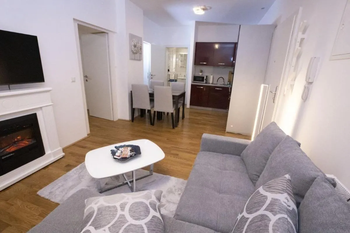 Next to City Center and Central Station, Apt. 10 - 3