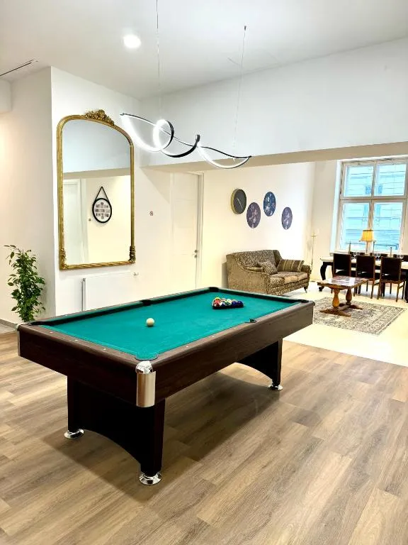 Opera apartment