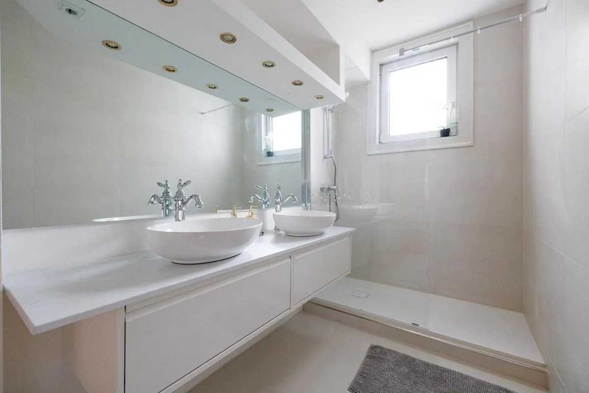 Operastreet City-Center Premium Apartment - 3