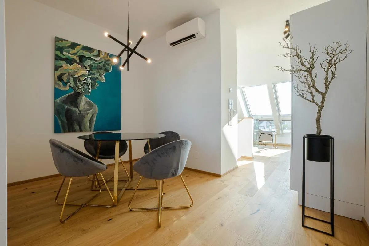 OrestaLiving – Penthouse with designer renovation - 2
