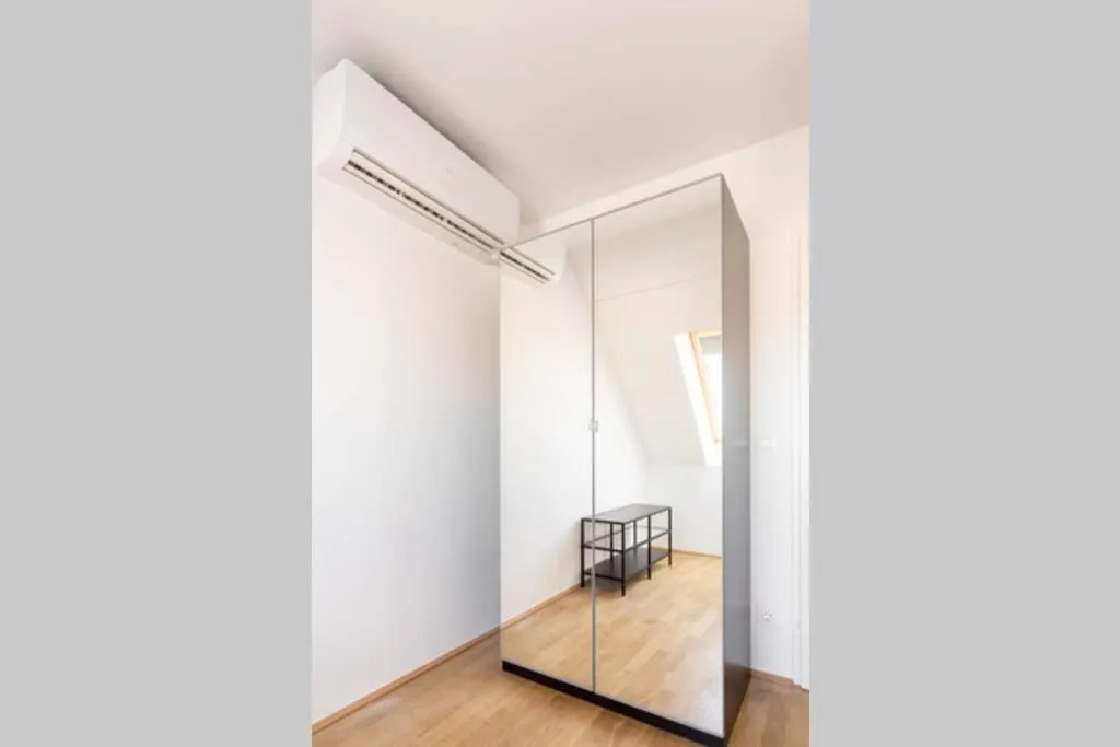 Penthouse near Schoenbrunn with large terrace! N43 - 2