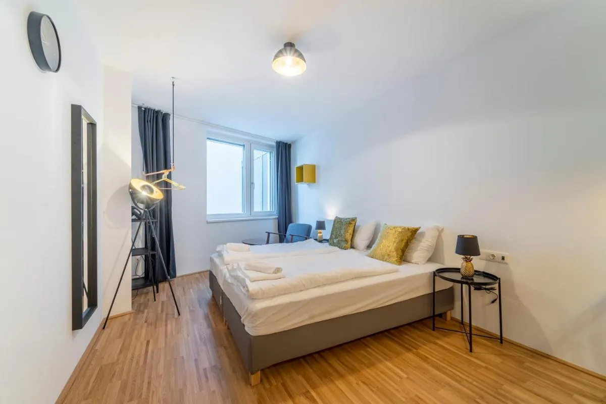 RHC Central Station Premium Apartments | contactless check-in - 2