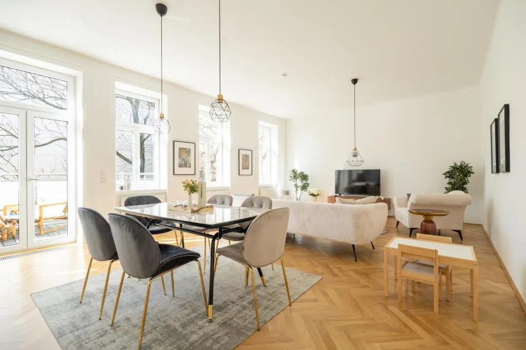Spacious Apartment in the heart of the 8th district