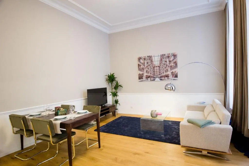 Studio Apartments Urania – Mai’s Apartments