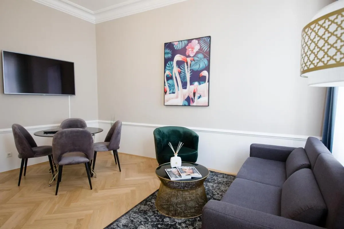 Studio Apartments Urania – Mai’s Apartments - 2