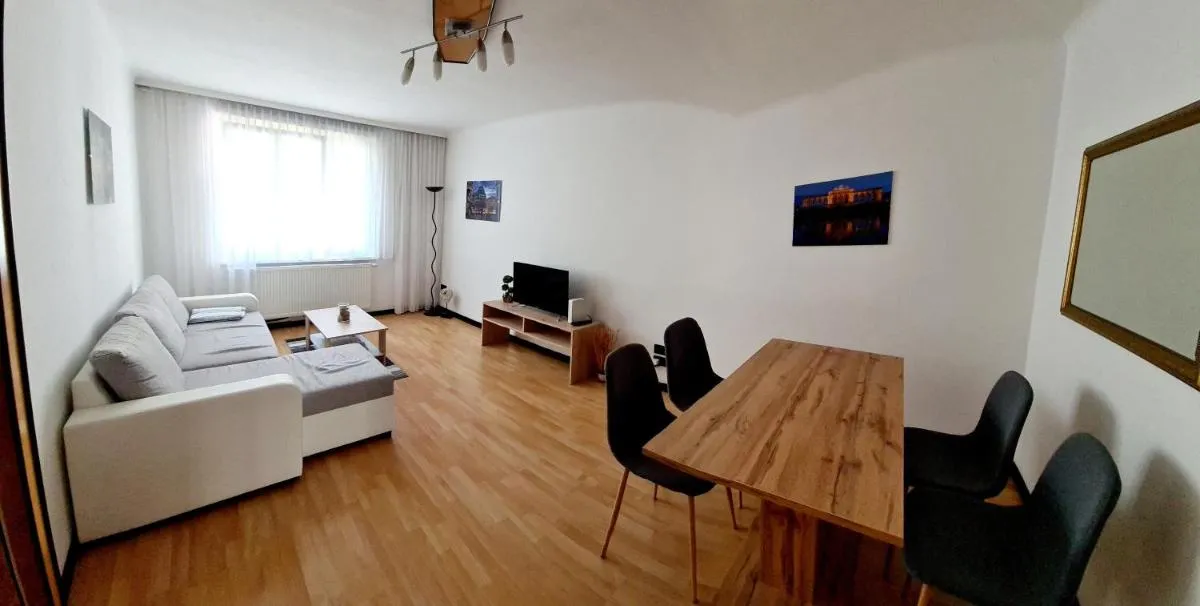 Sunny Apartment - 2