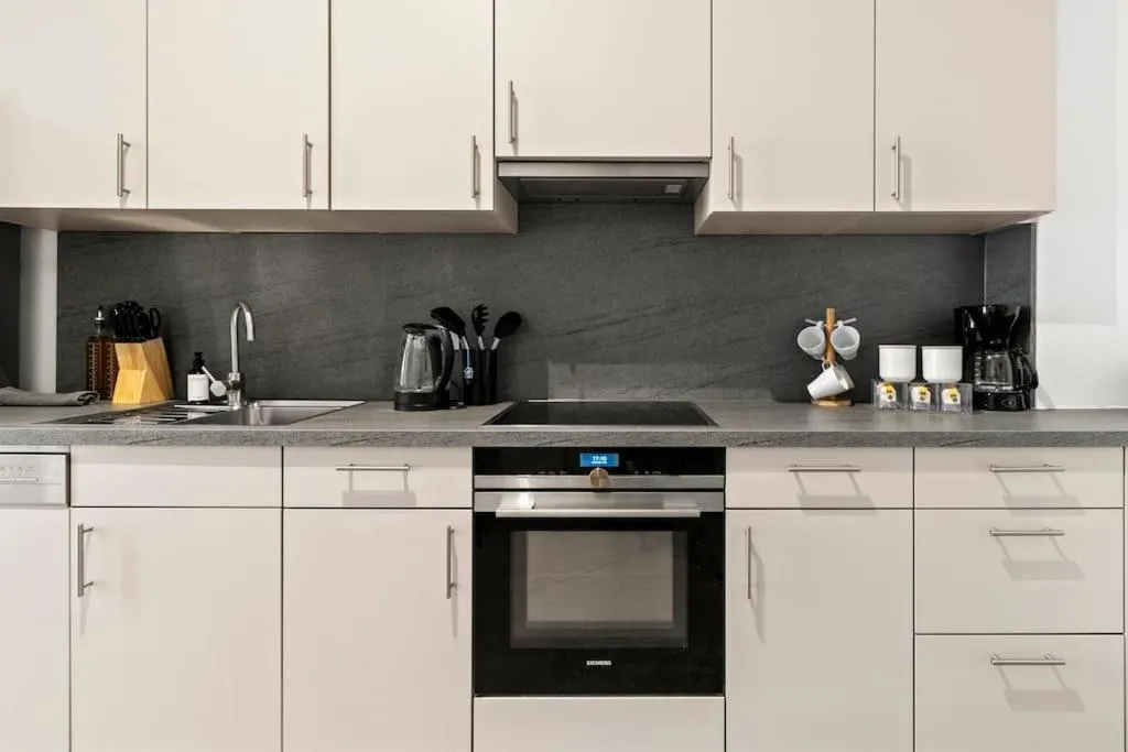 Very Spacious 4BR Apartment close to Matzleinsdorferplatz - 3