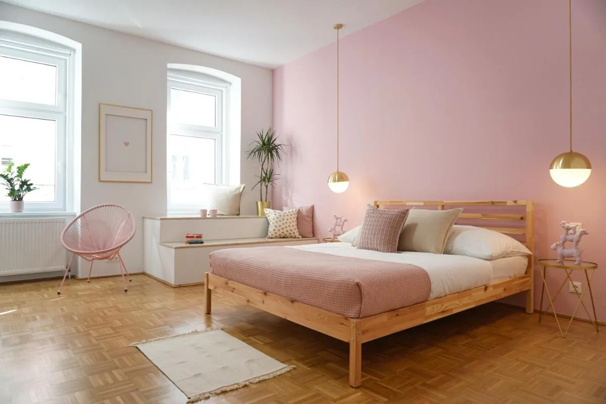 Vibrant Design Apartments – Full Kitchen – Wi-Fi – 18 Mins to City Centre - 2