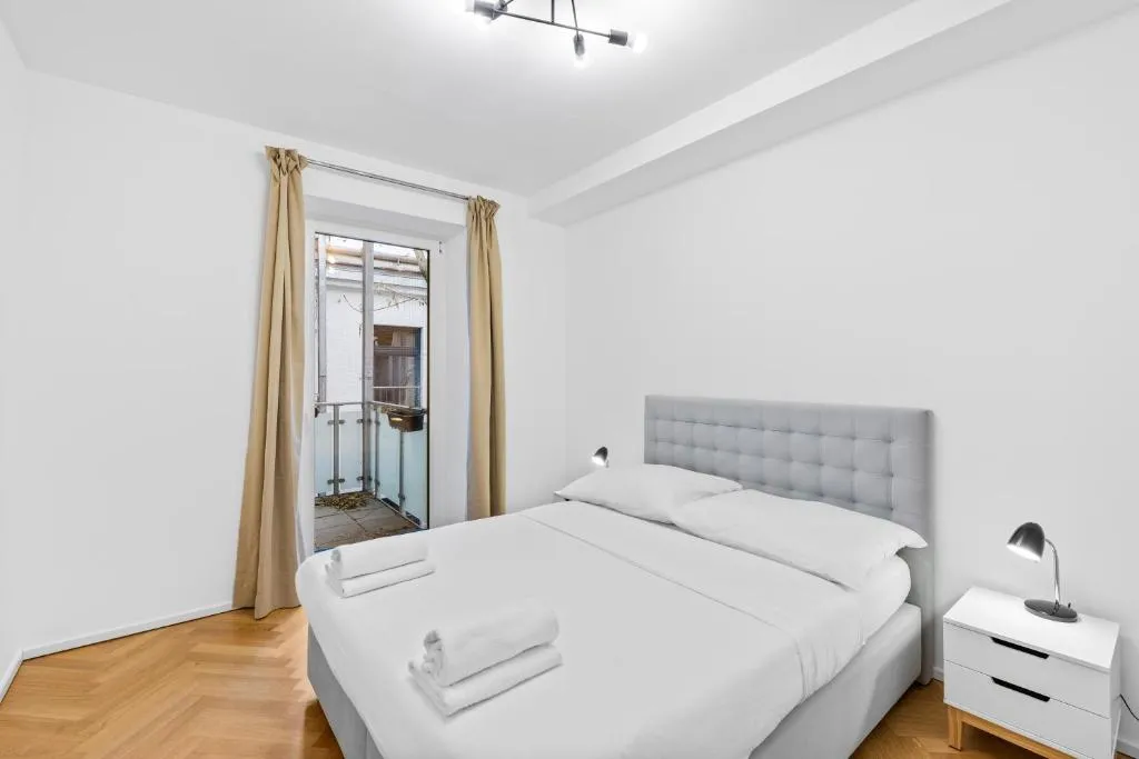 Vienna Chic Residences #King Suite #Brand New#