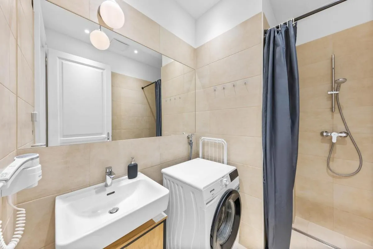 Vienna Chic Residences #King Suite #Brand New# - 3