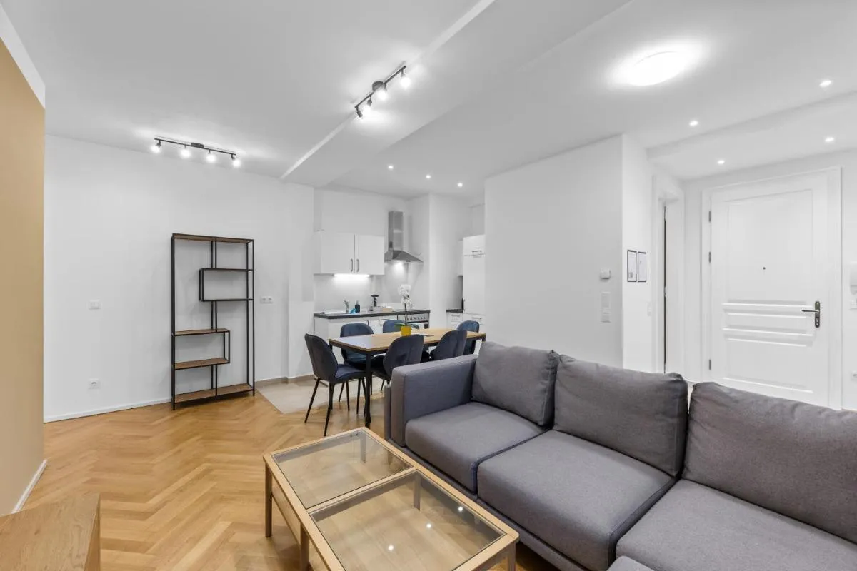 Vienna Chic Residences #King Suite #Brand New# - 2