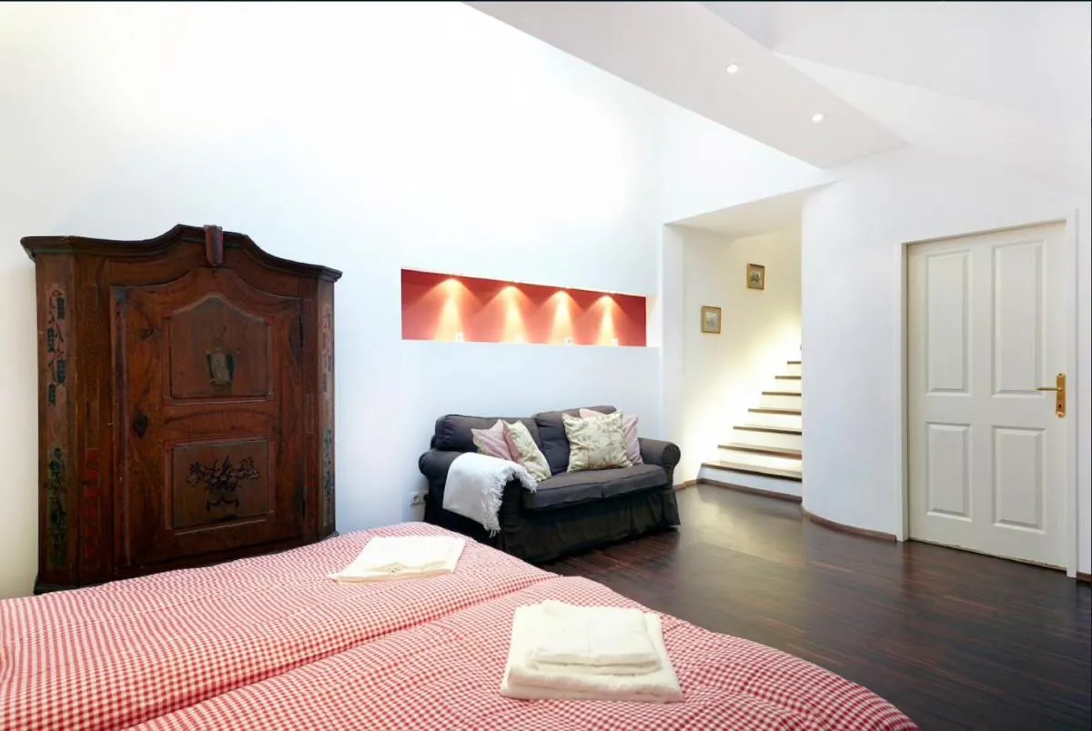 Vienna Penthouse 1 - 2
