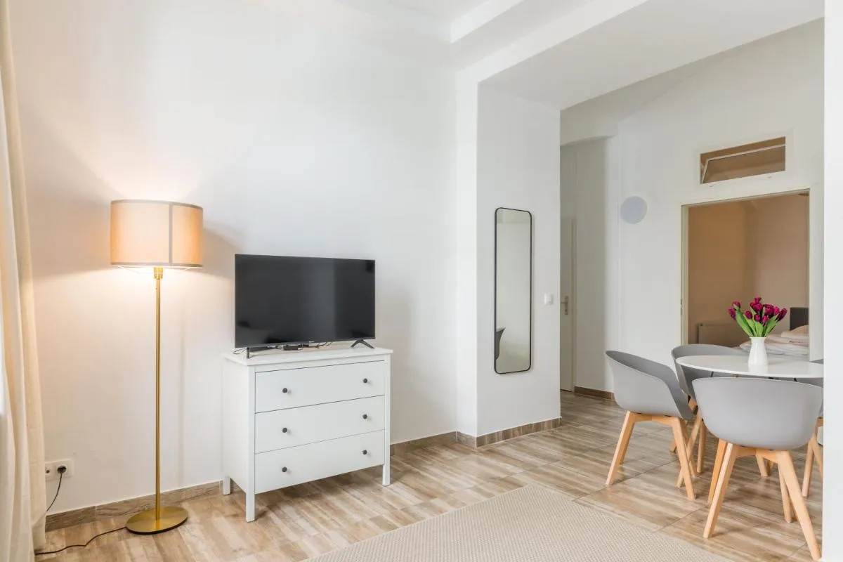 XXXl bed/ free parking/ central - 2
