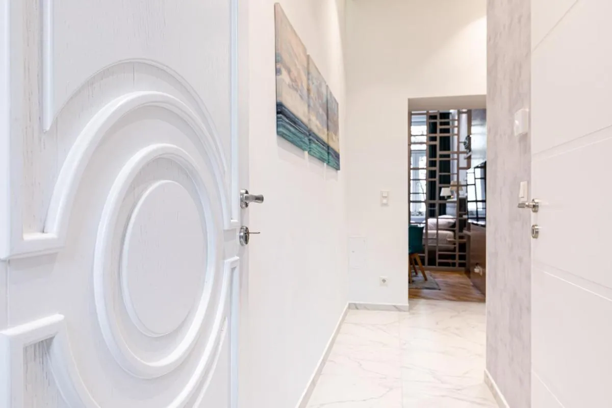 ZEUS Design Apartments - 2