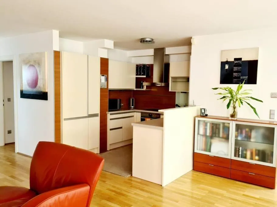 luxury 4 bedroom roof apt with 3 balconies & view - 3