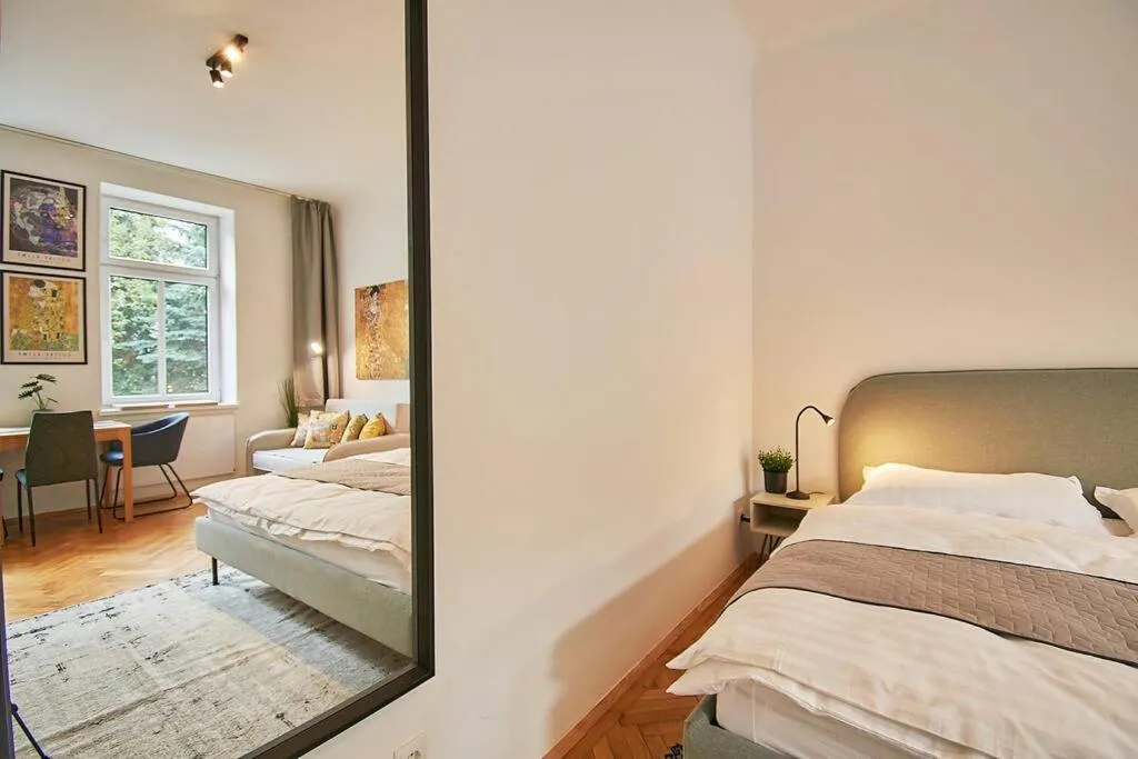 posh Studio Apartment – stylish & urban - 2