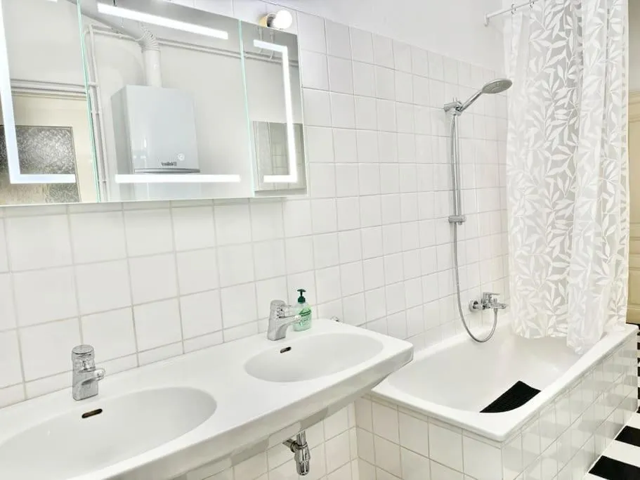 130 m2 Stylish 5 Bedroom Apartment - 3