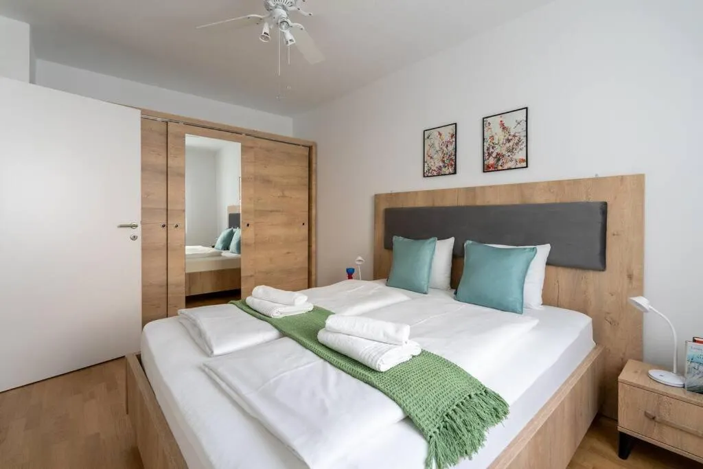 1BR Excellence, Fast to Centre by HM - 2