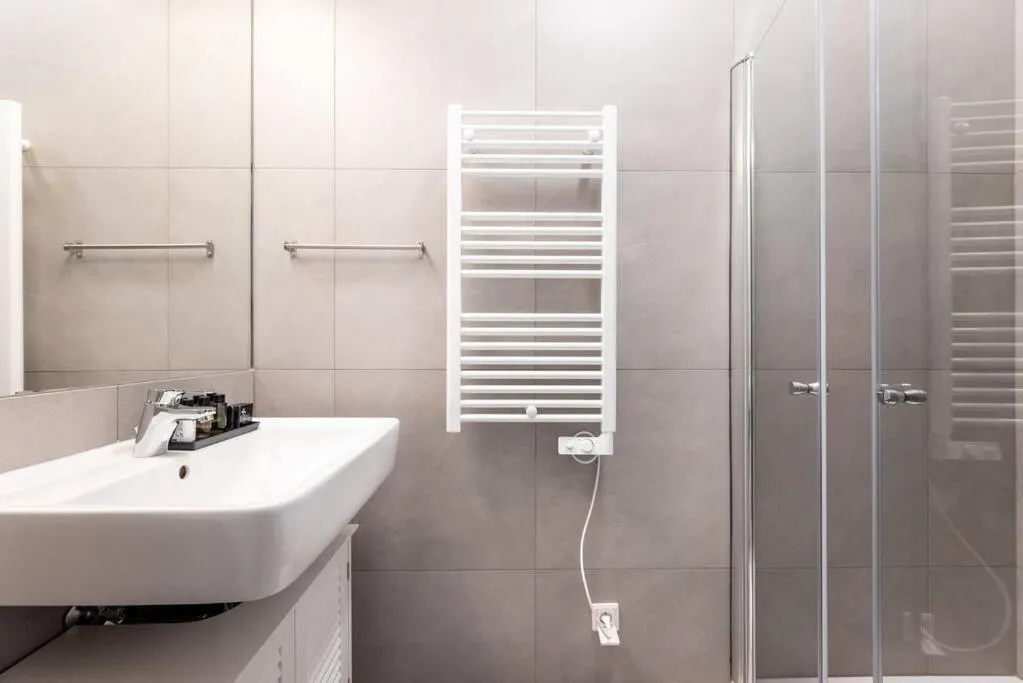 1BR Oasis with Easy City Access by HM - 3