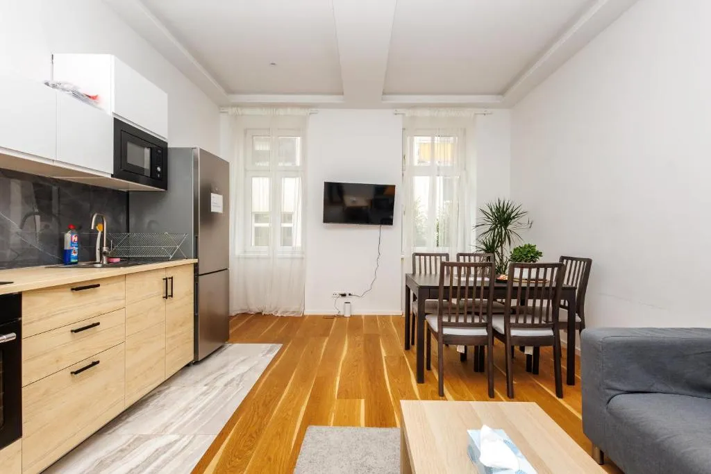 5 beds 2 bedrooms top apart in vienna’s heart