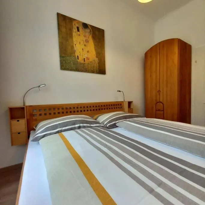 Altbauwohnung neu saniert – für Familien geeignet - 2