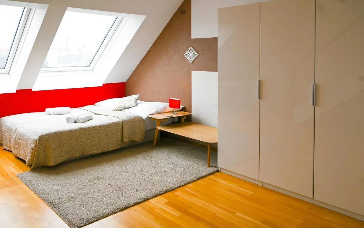 Bright Duplex Danube Canal - 3