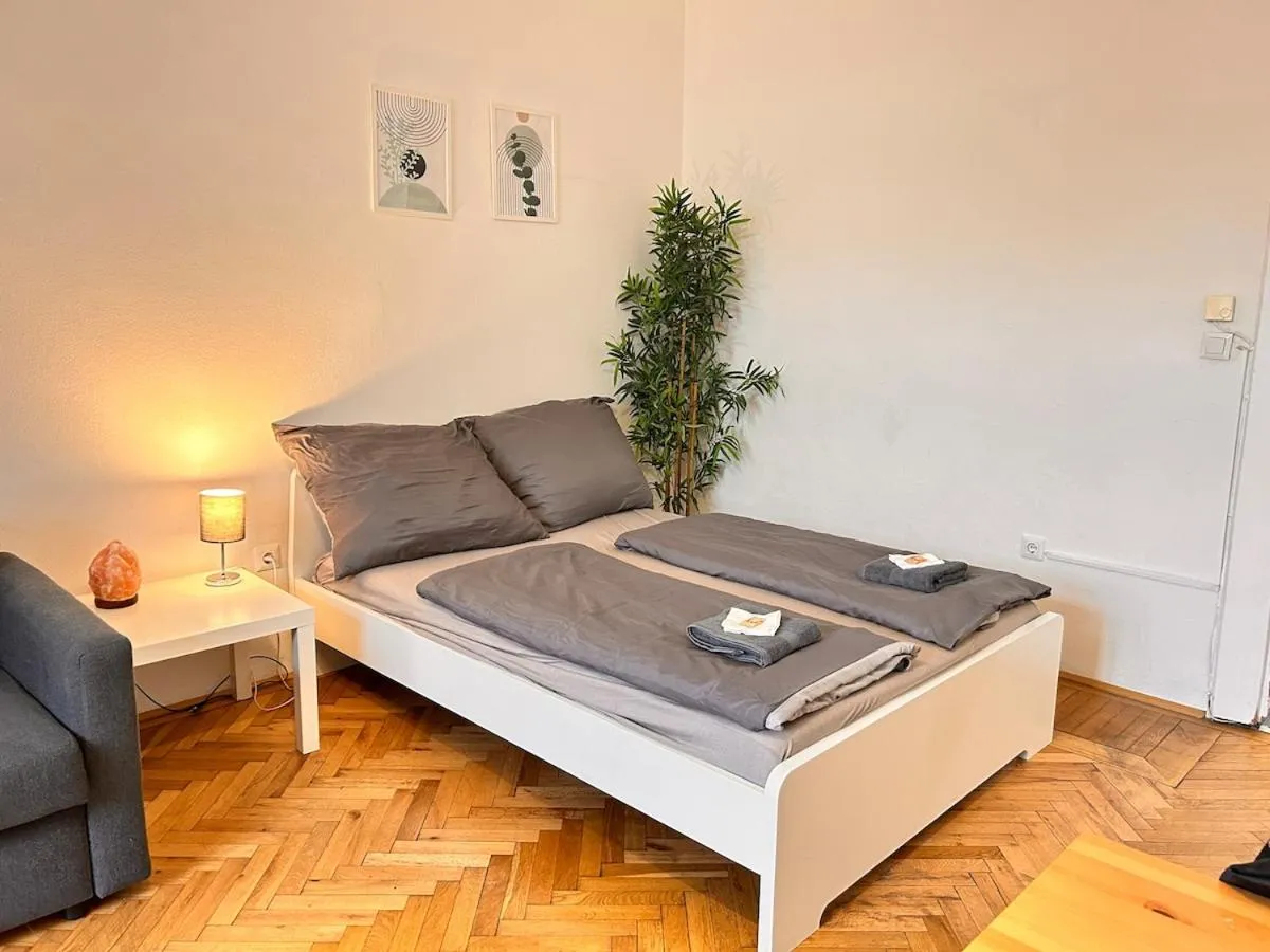 Bright & Cozy Apartment in City Center Vienna 32 - 2