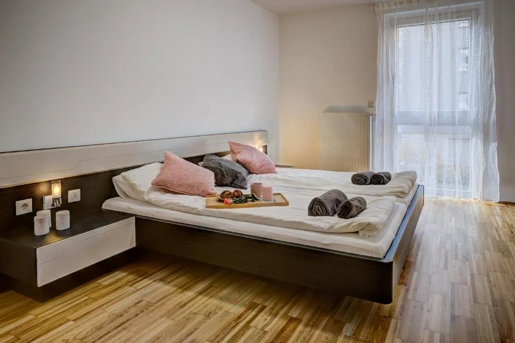 Carin Deluxe II