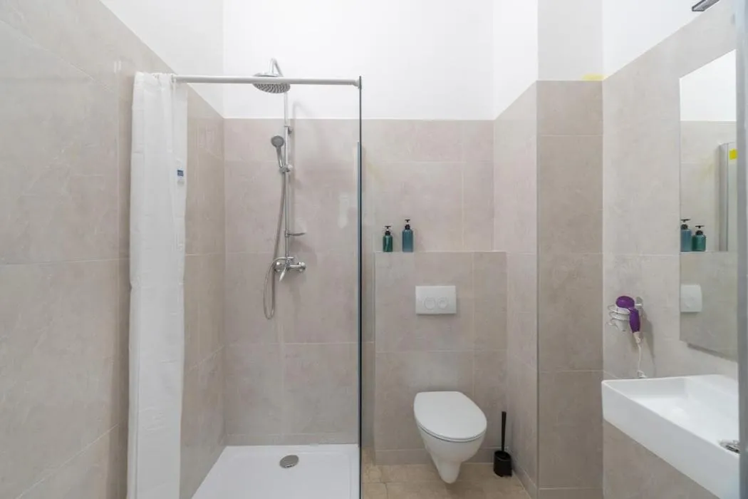 Centre Apartments - 3