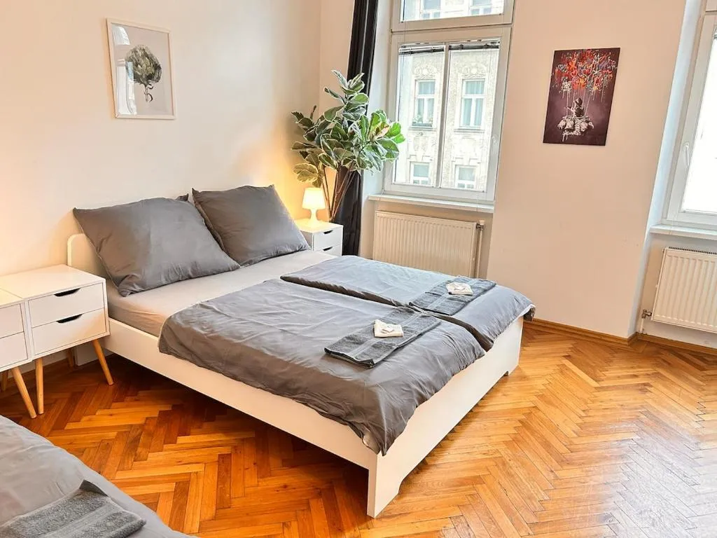 Charming Loft for 4 Guests in Vienna 20