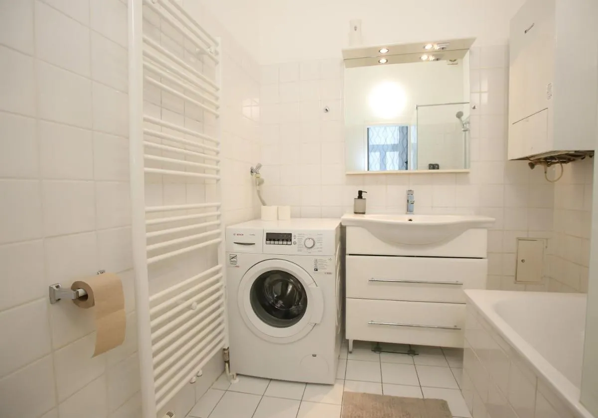 City Elegance Central Gem with FREE parking and FAST Internet 250 MBits - 3