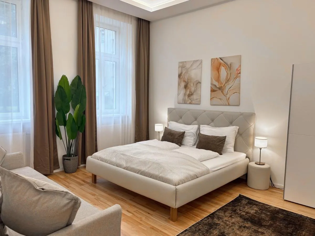 Close to Schönbrunn I Bright Flat, Fast Wifi - 2