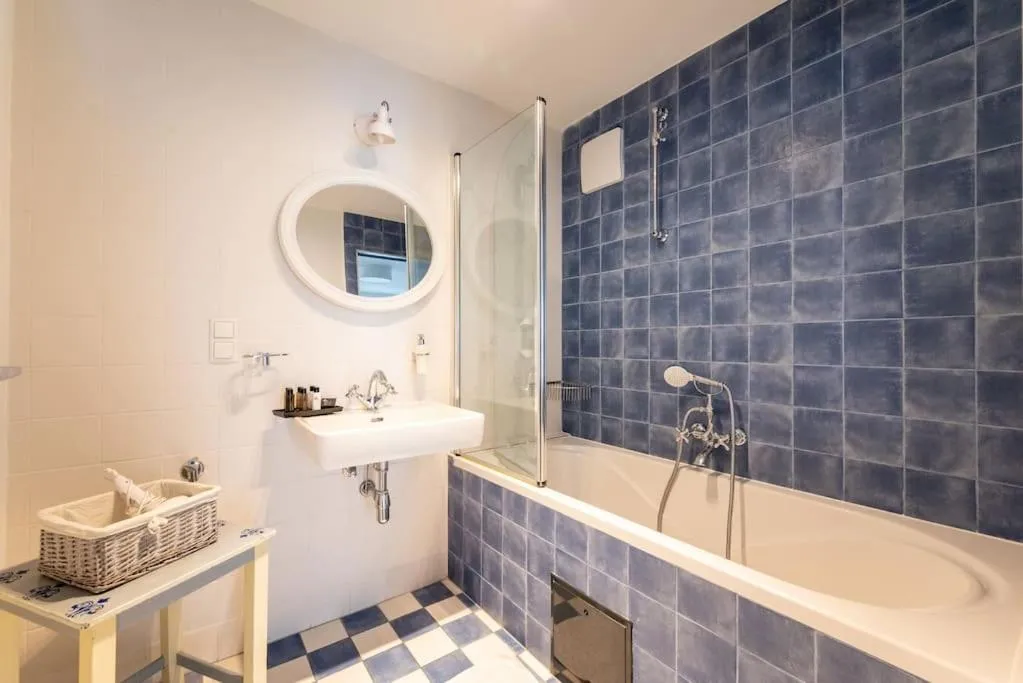 Cozy 1BR Duplex Near Center by HM - 3
