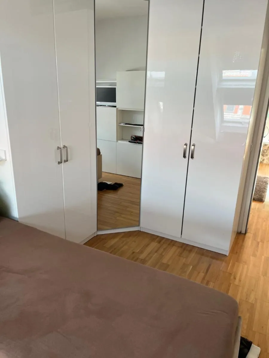 Dachgeschosswohnung mit kostenlosem Parkplatz und Internet! - 3