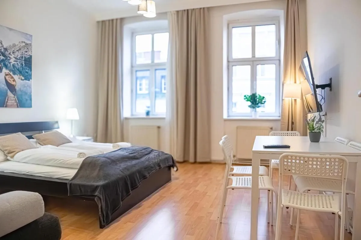 Delightful 2BR Apt.-Near Wiener Stadthalle - 2
