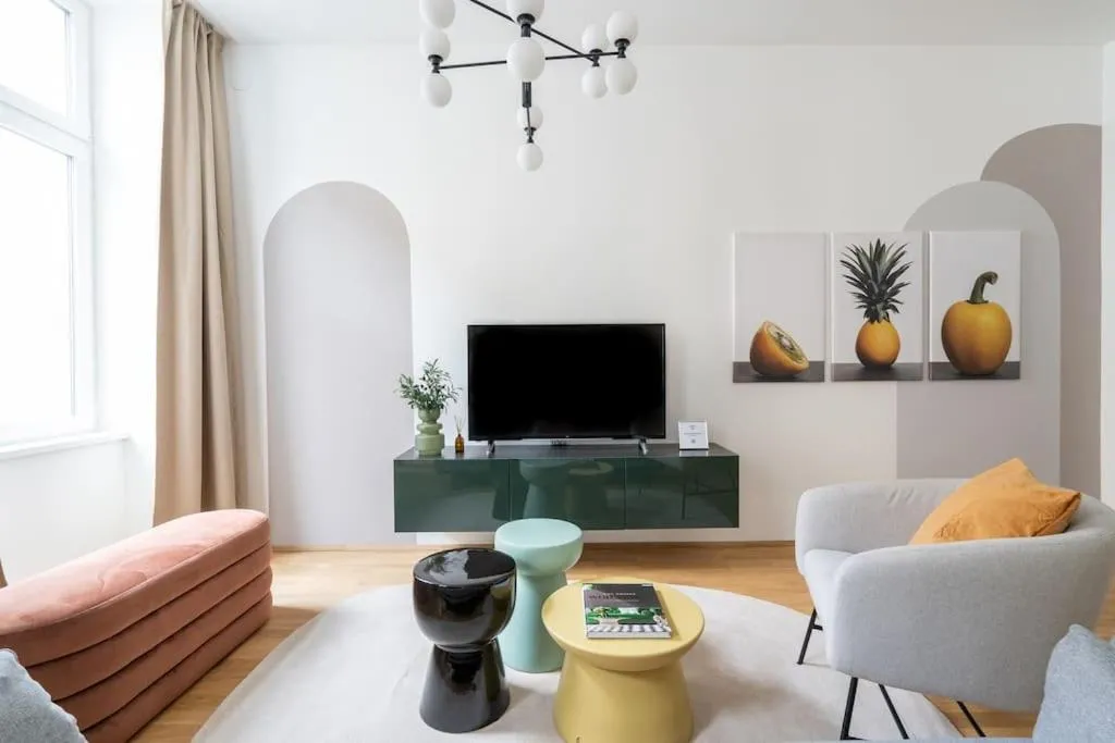 Elegant 1BR Suite, City Close by HM