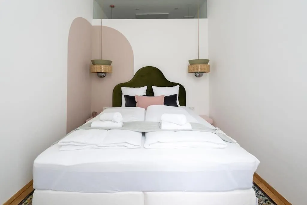 Elegant 1BR Suite, City Close by HM - 2
