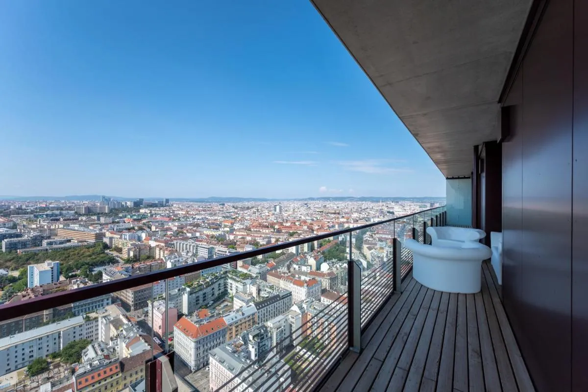Exclusive 2BR Skyline Penthouse by HM - 3
