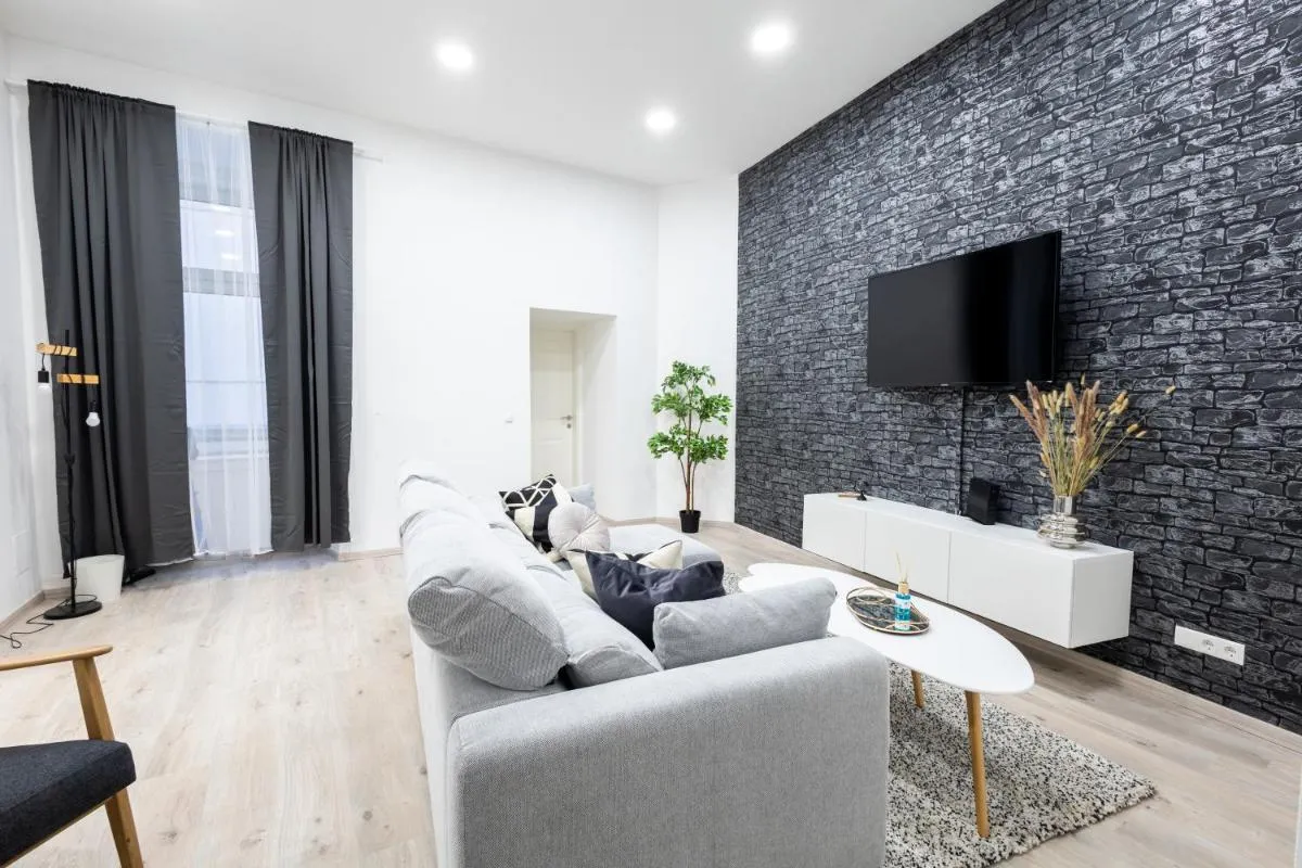 Family Deluxe a stone throw from the city centre and danube - 2