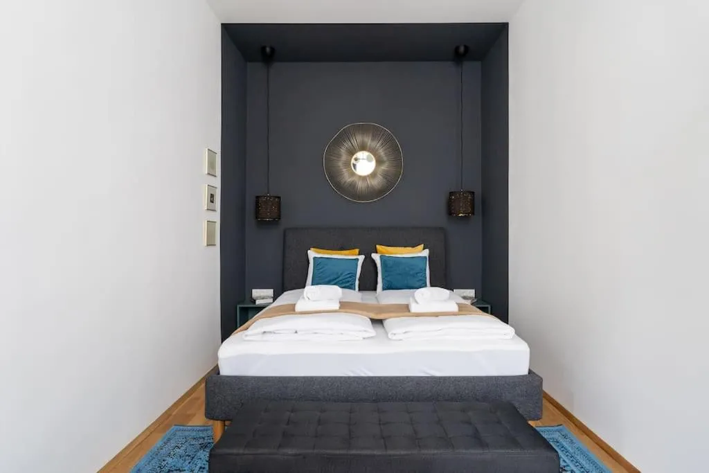 Glam 1BR Suite, Easy City Path by HM - 2