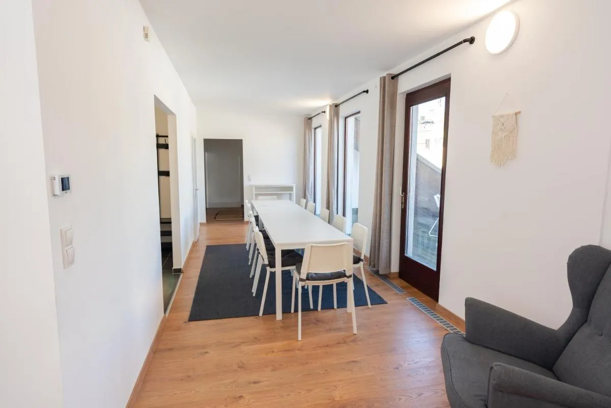 Luxury Penthouse – Augarten - 2