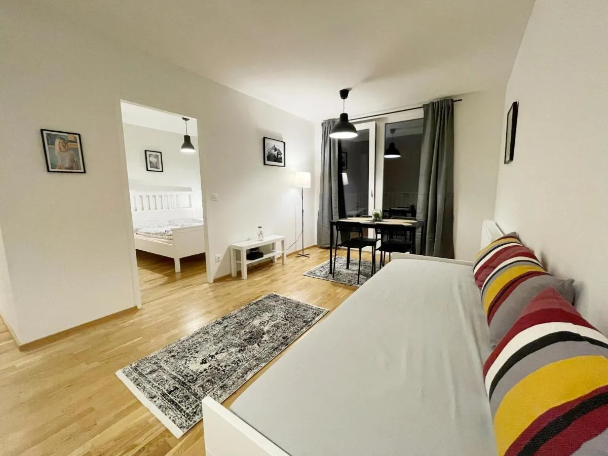 MUZETA11 – Modern Town Apartment with Balcony - 2