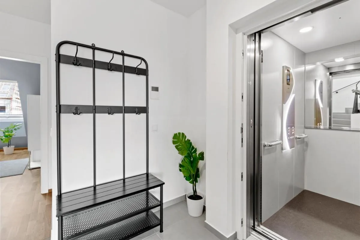 Near Klinik Floridsdorf – 3 Min to Supermarket and Pharmacy – On-Site Parking for 19,90 Eur - 3