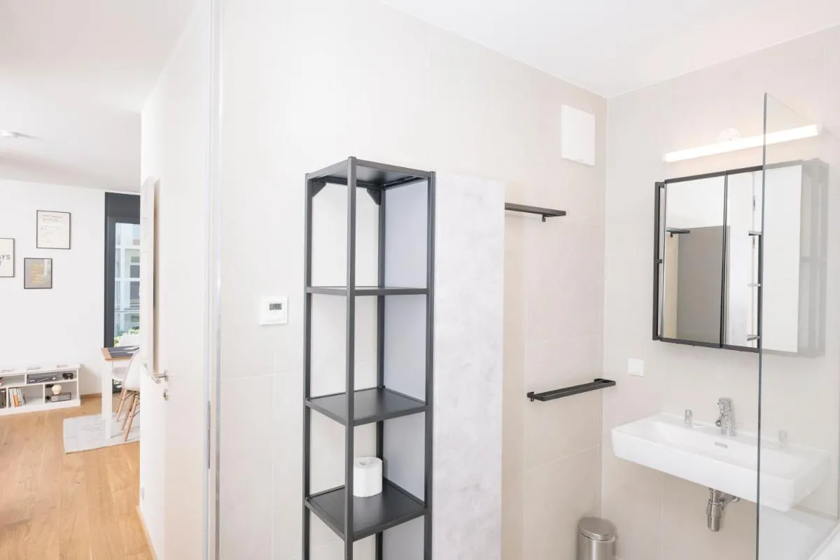Ottakring Balcony Suite - 3