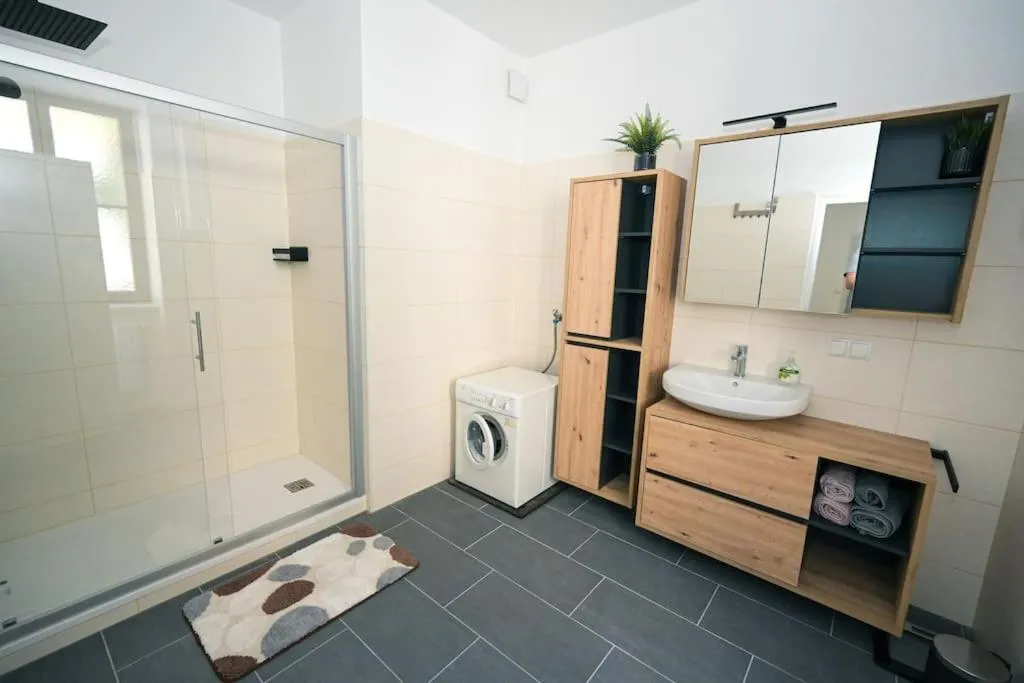 Perfect Apartment Near @ City-Center - 3